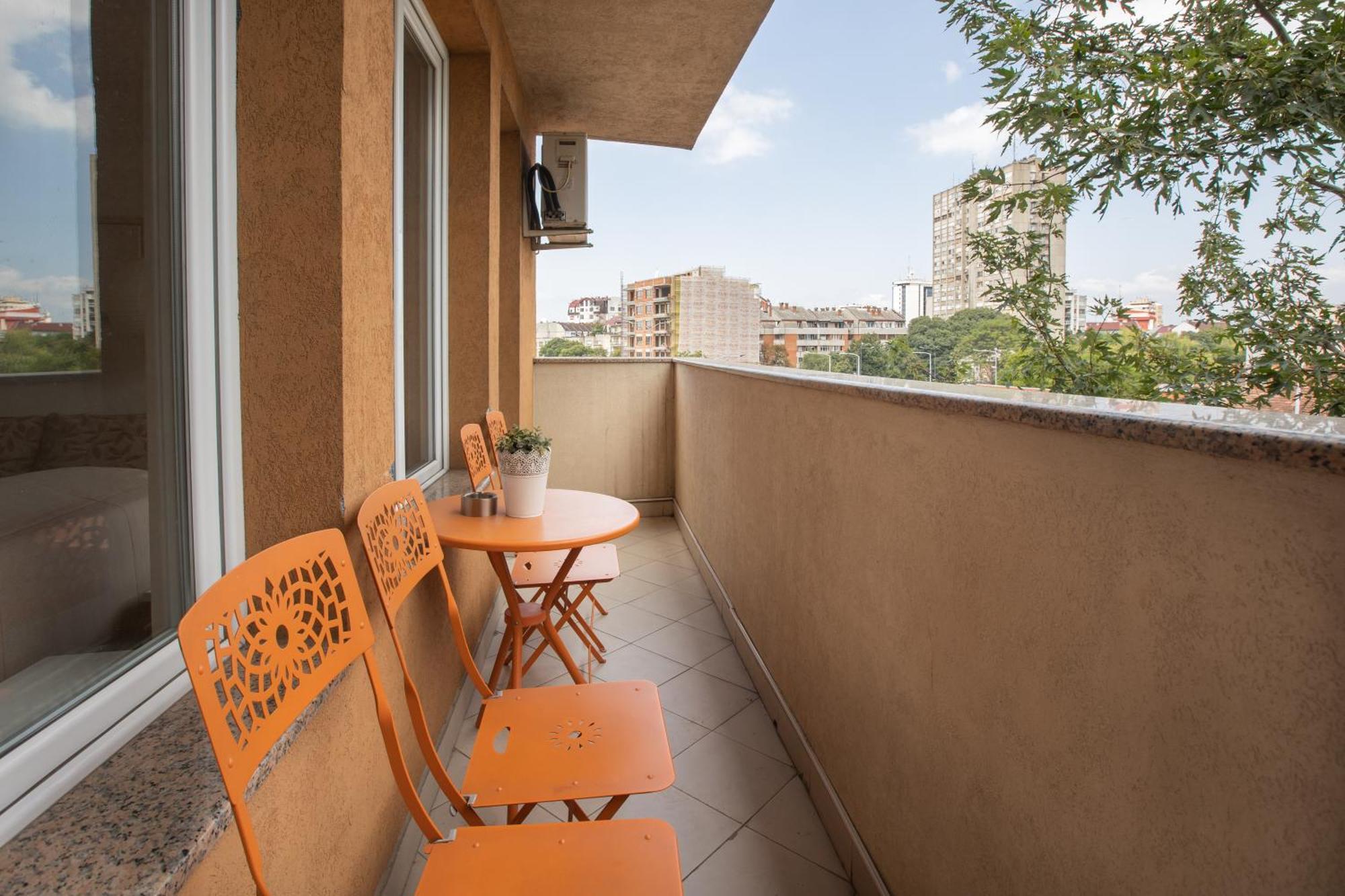 4 Rooms Apartments Ниш Екстер'єр фото
