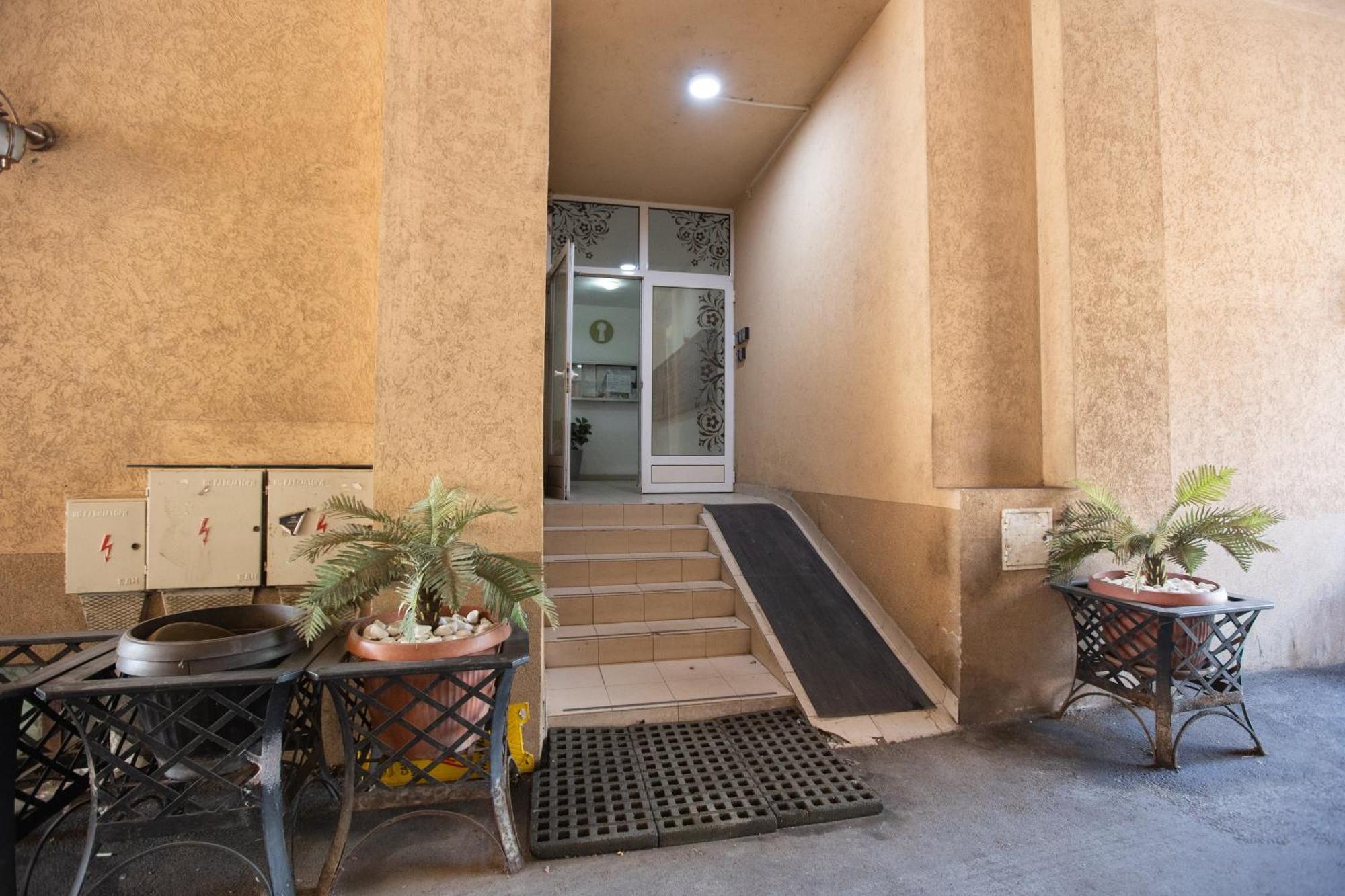 4 Rooms Apartments Ниш Екстер'єр фото