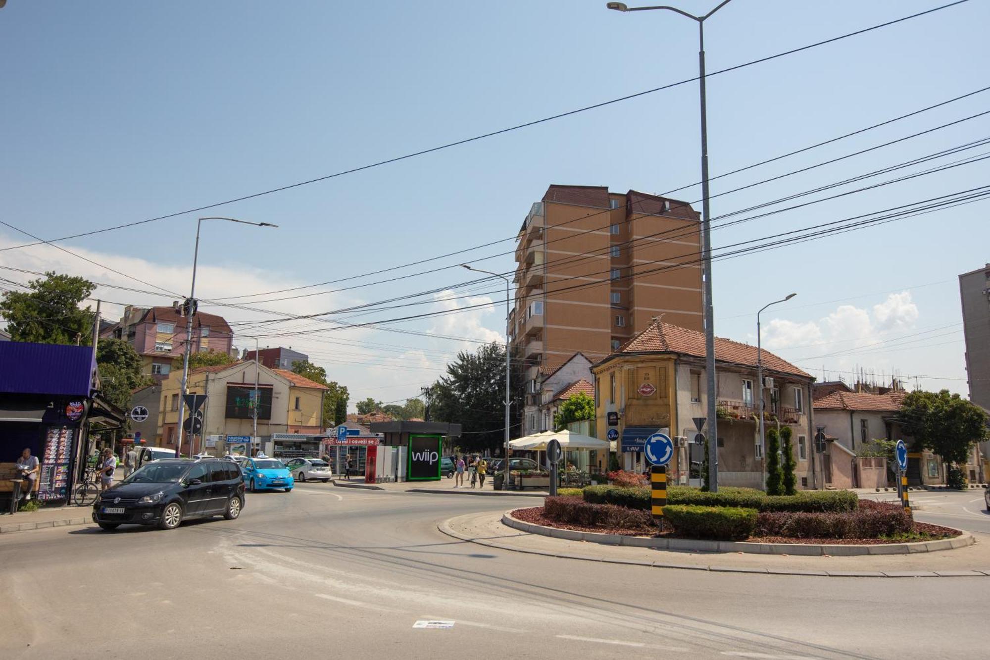 4 Rooms Apartments Ниш Екстер'єр фото