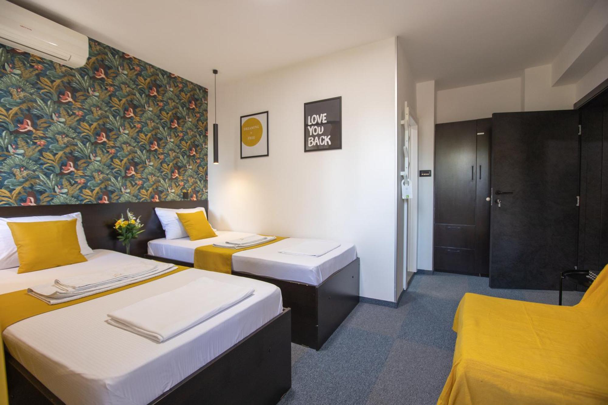 4 Rooms Apartments Ниш Екстер'єр фото