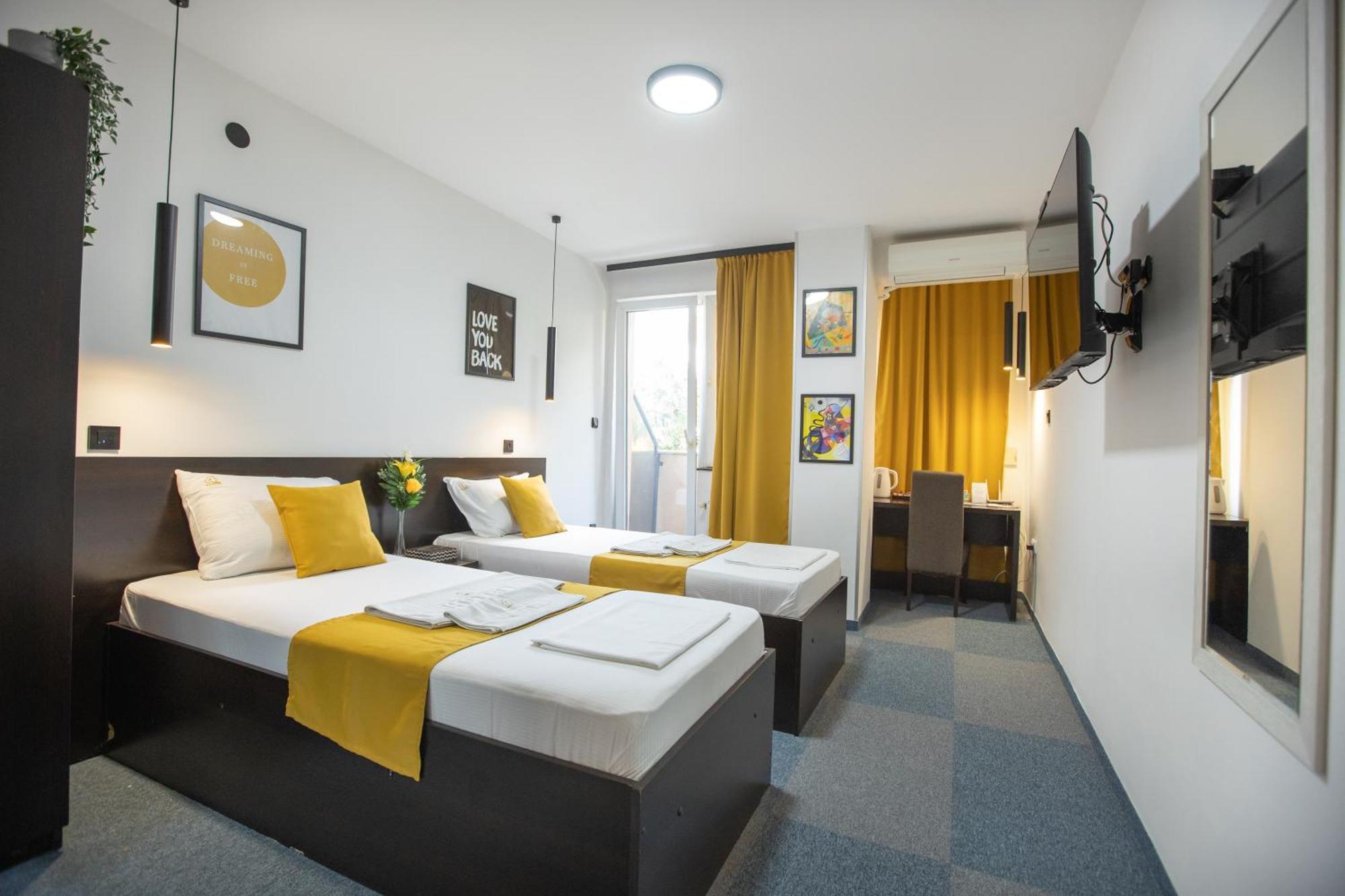 4 Rooms Apartments Ниш Екстер'єр фото