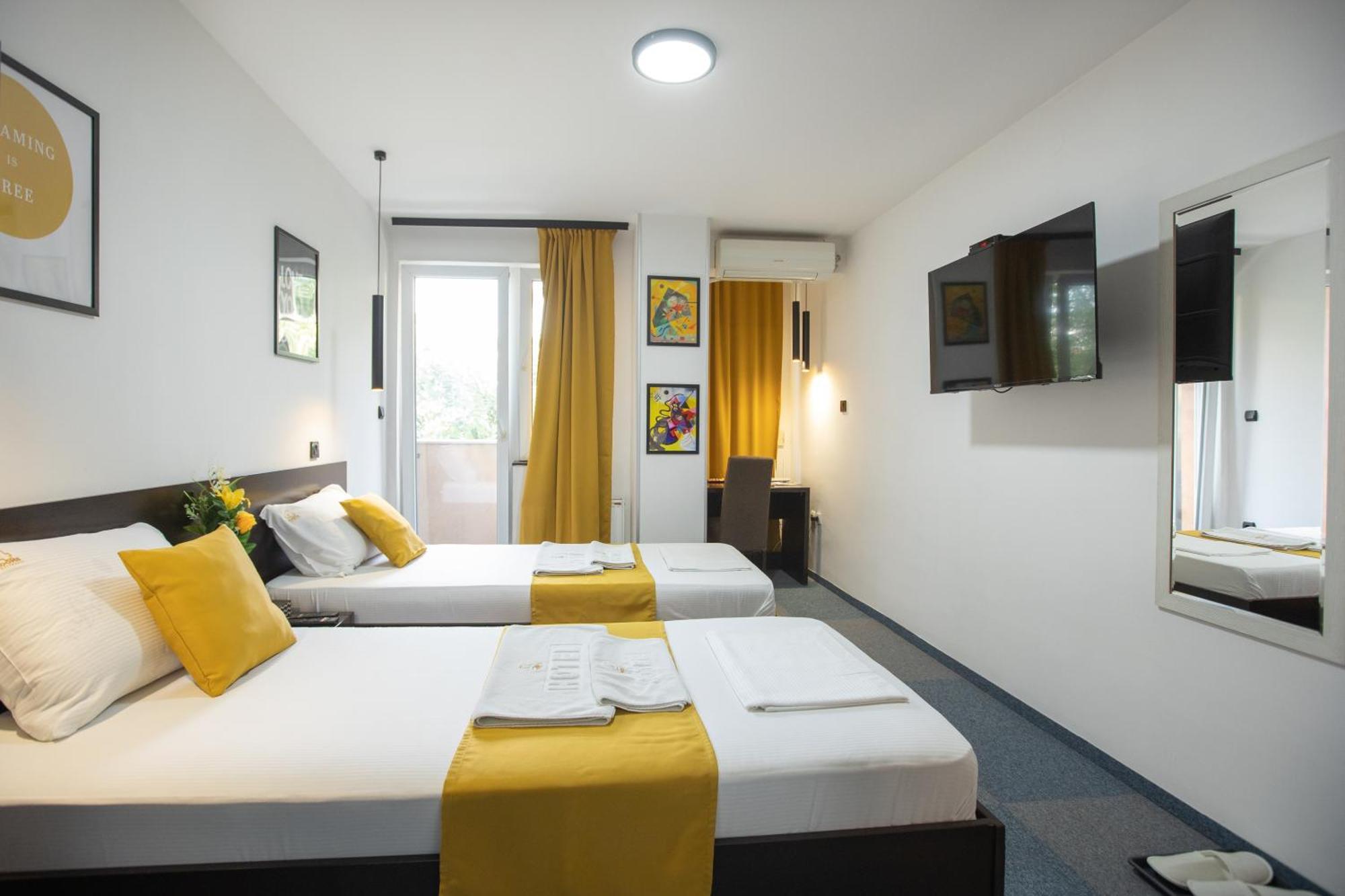 4 Rooms Apartments Ниш Екстер'єр фото