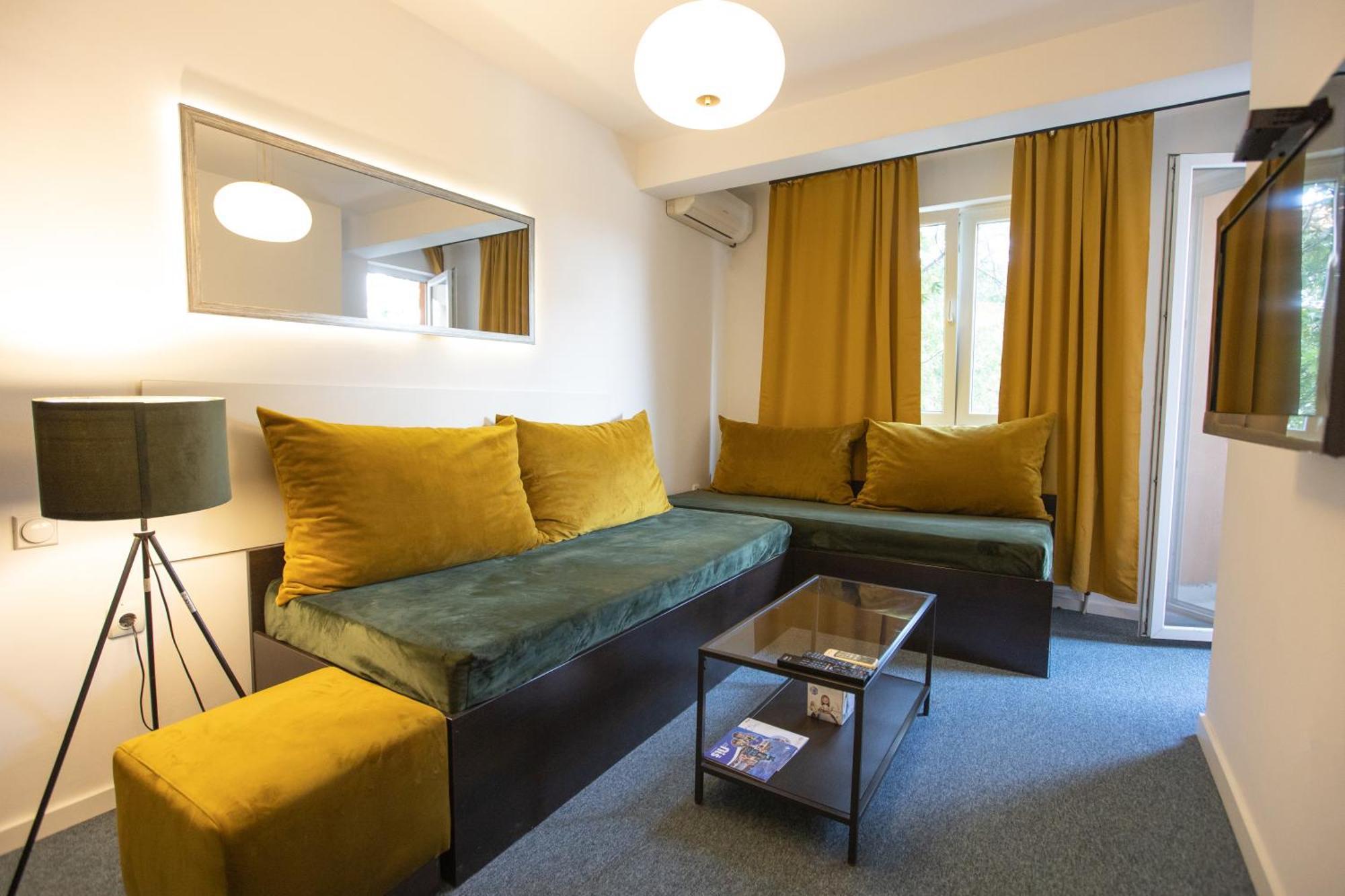 4 Rooms Apartments Ниш Екстер'єр фото