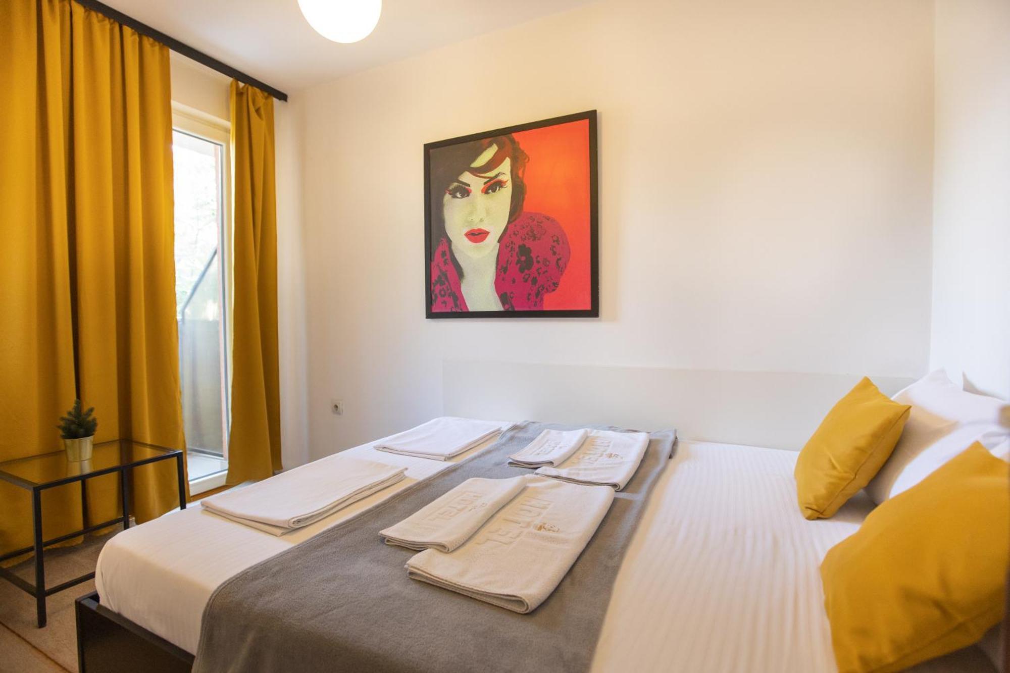 4 Rooms Apartments Ниш Екстер'єр фото
