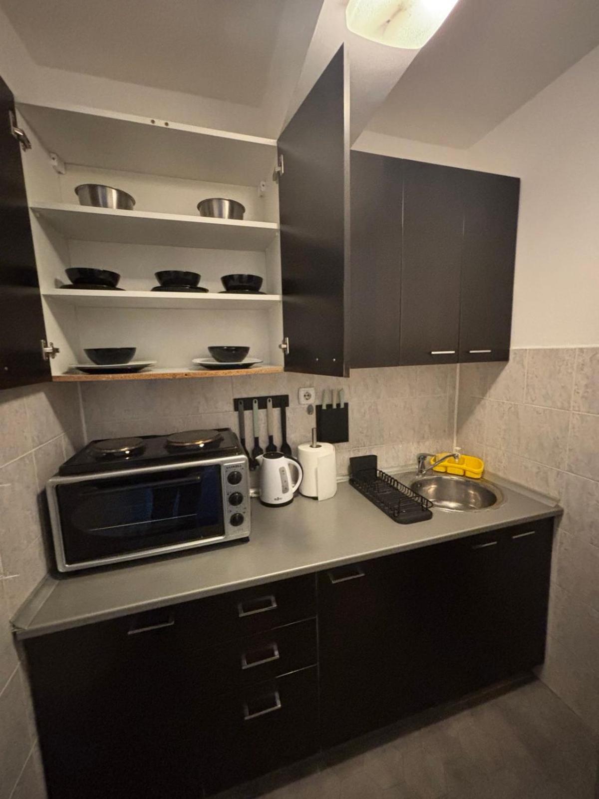 4 Rooms Apartments Ниш Екстер'єр фото