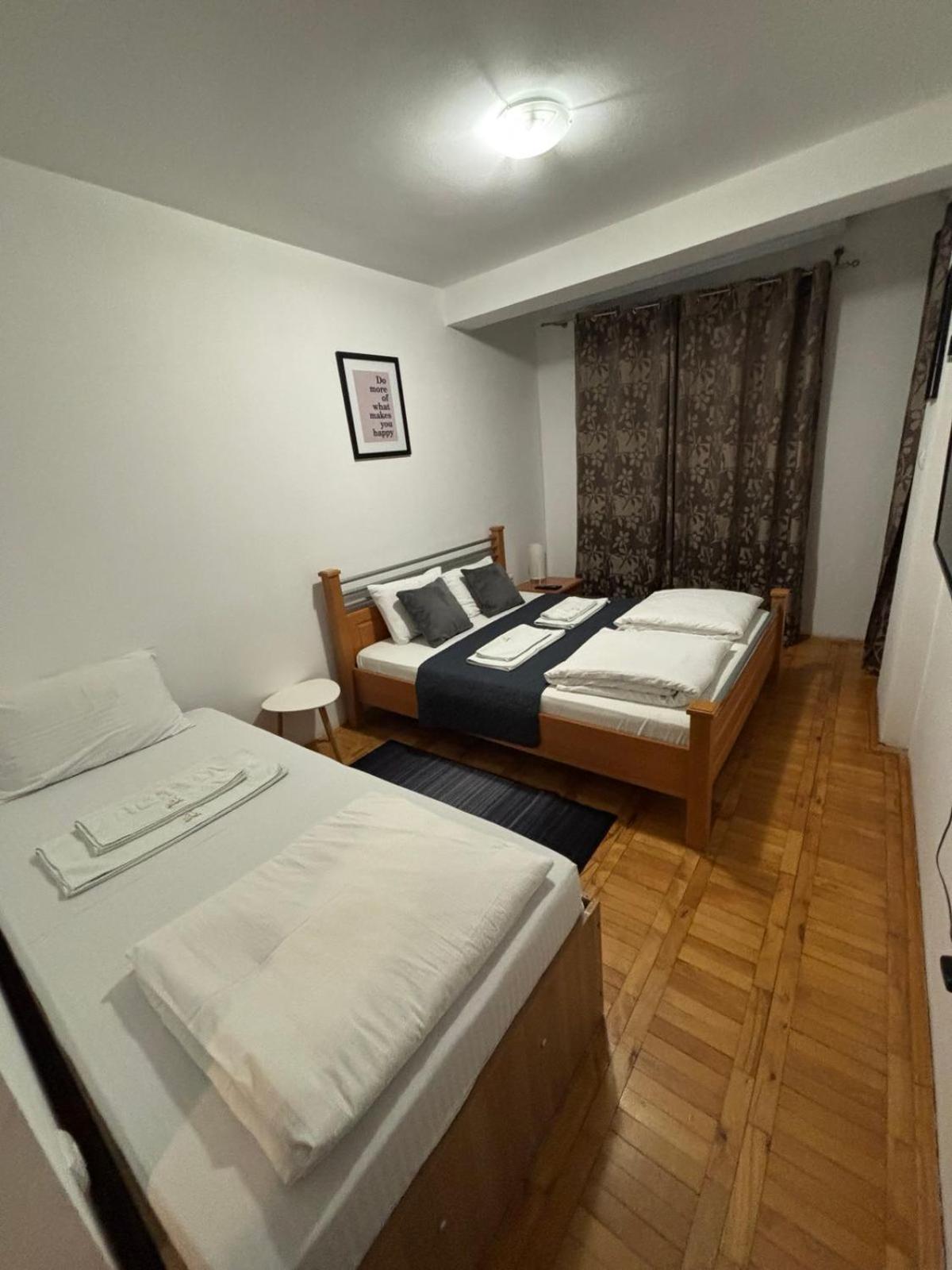 4 Rooms Apartments Ниш Екстер'єр фото
